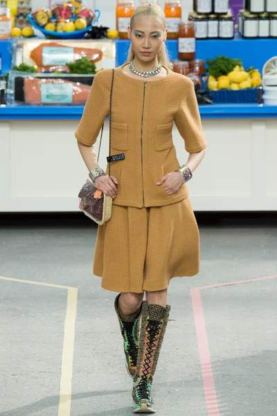 Look 26